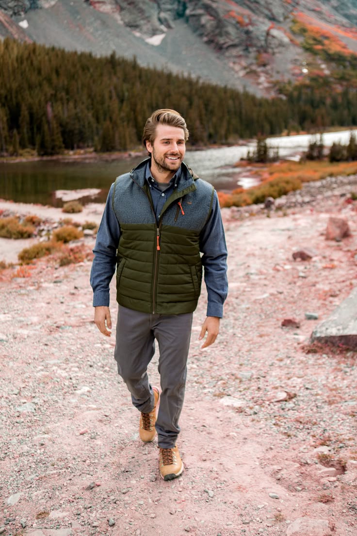hiking clothes for men