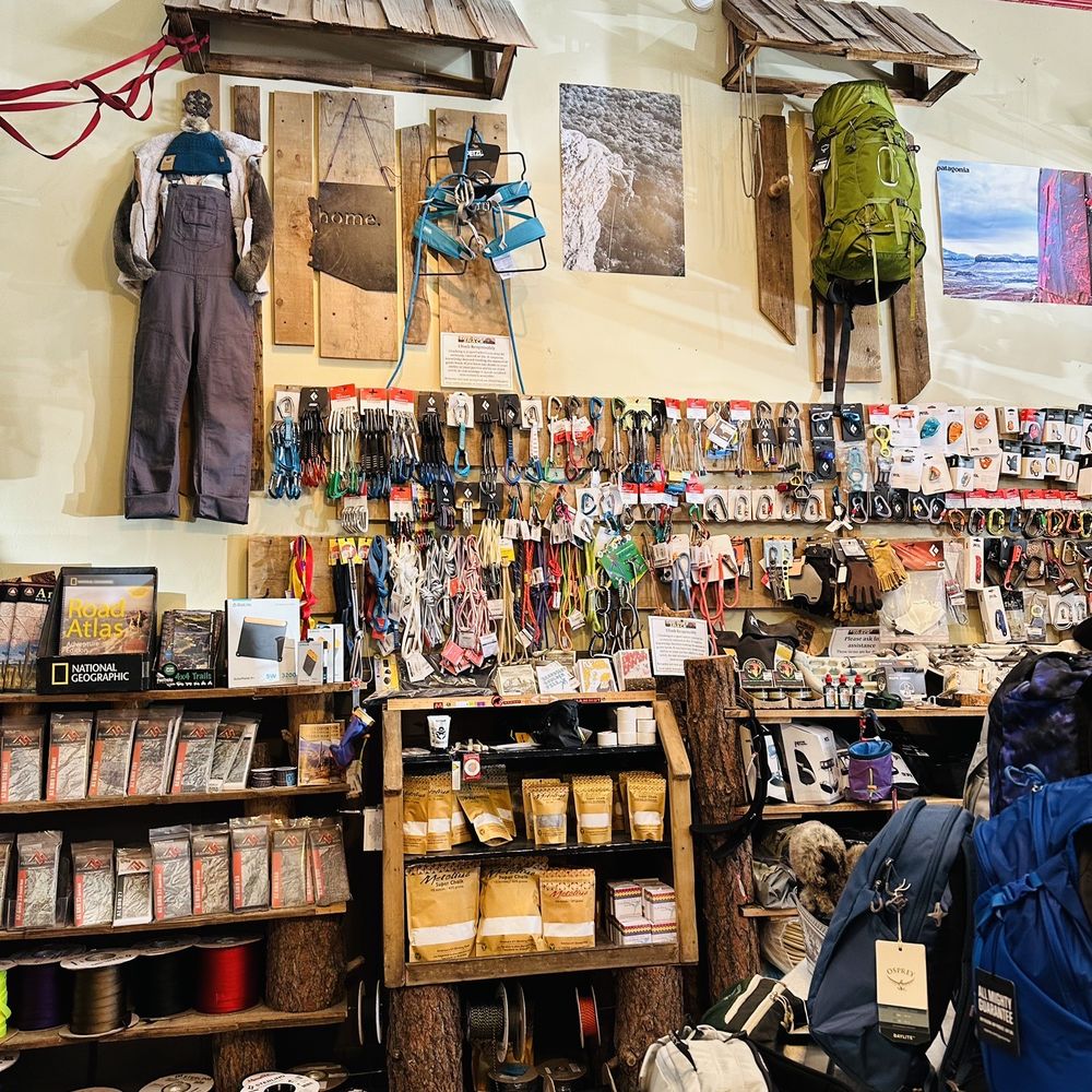 mountaineering store near me